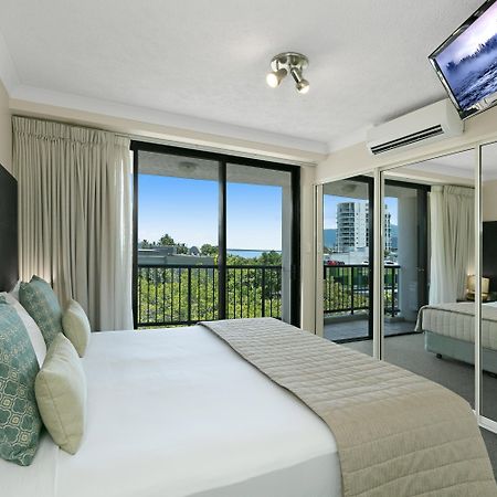 Mantra Esplanade Hotel Cairns Kültér fotó