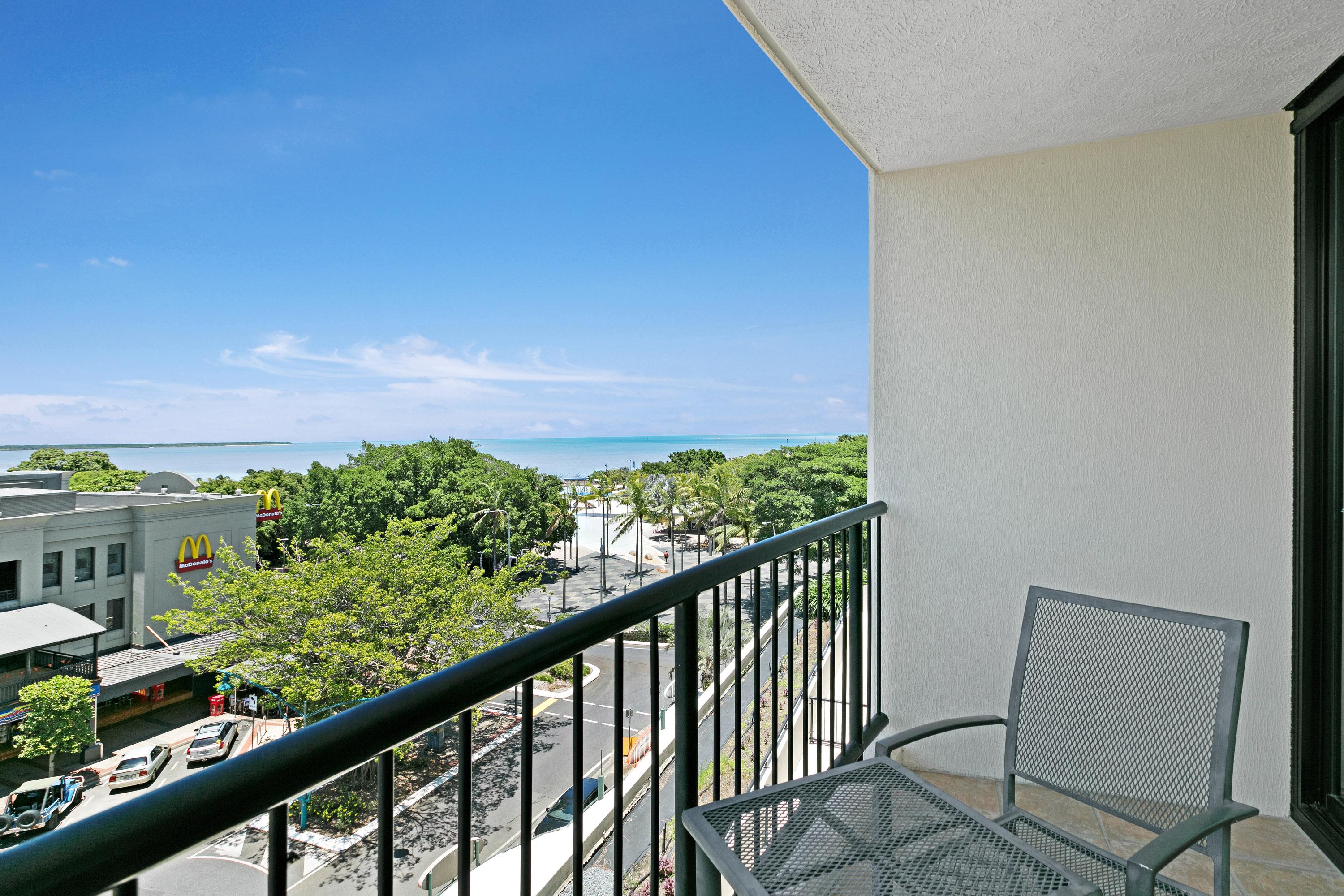 Mantra Esplanade Hotel Cairns Kültér fotó