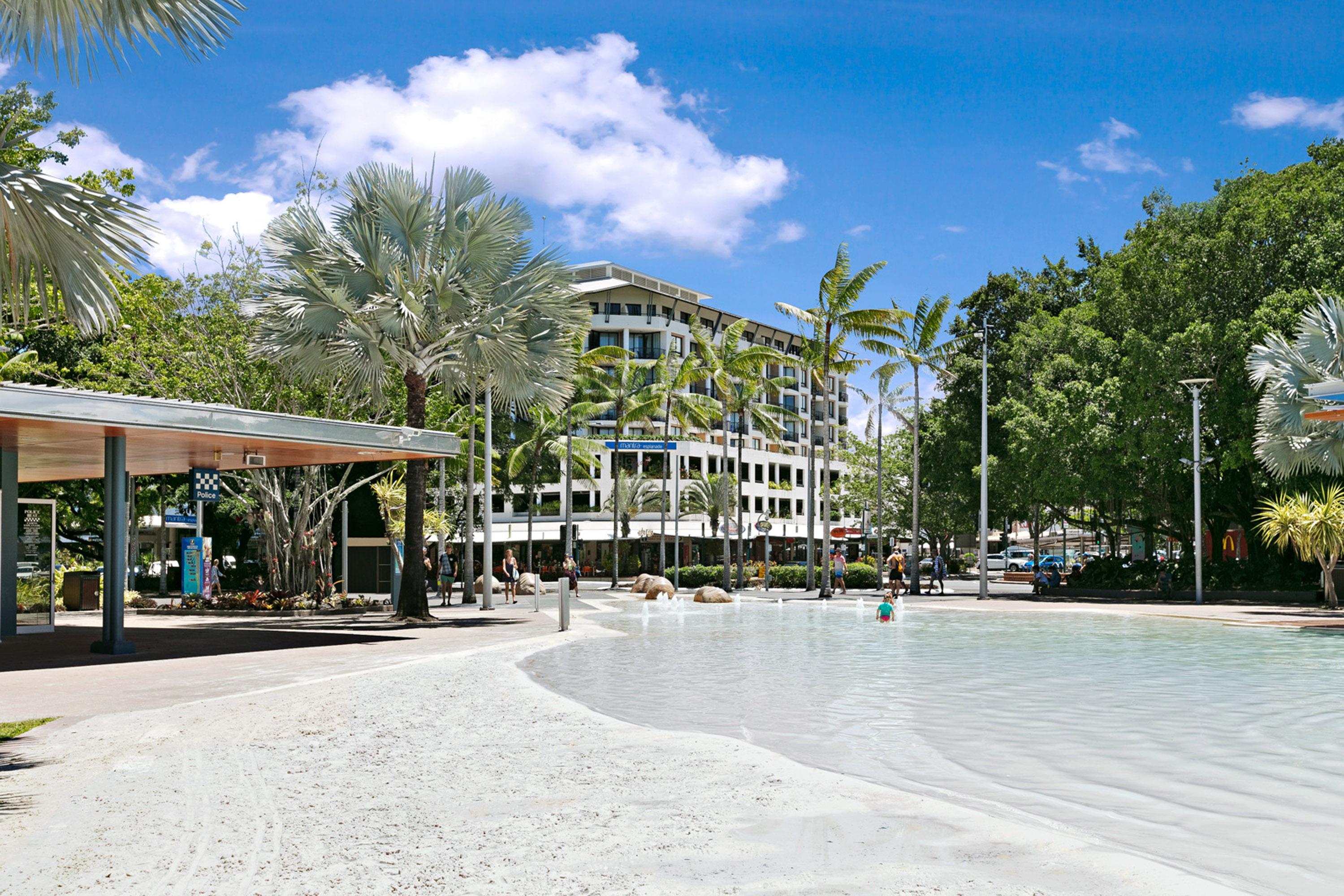 Mantra Esplanade Hotel Cairns Kültér fotó