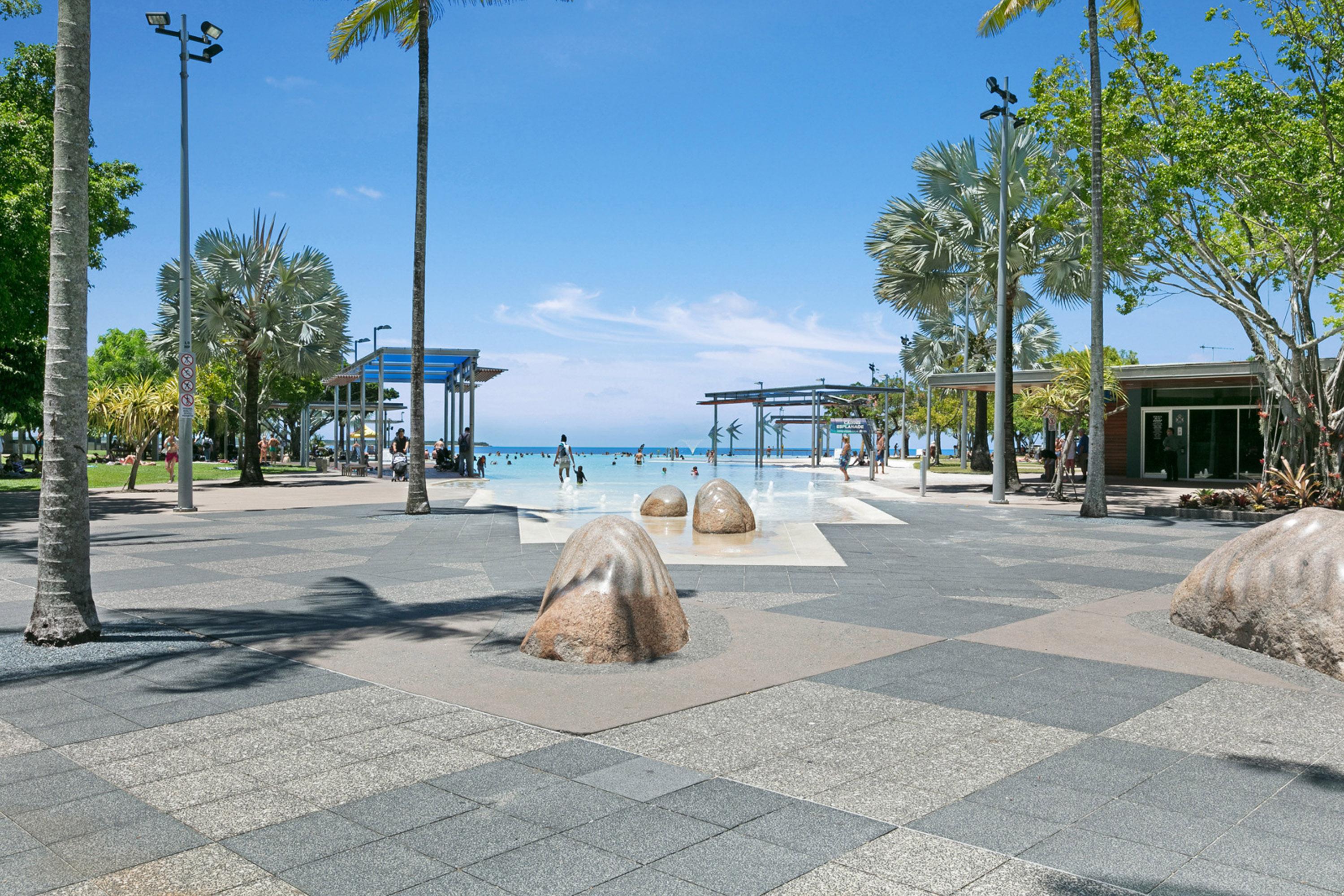Mantra Esplanade Hotel Cairns Kültér fotó