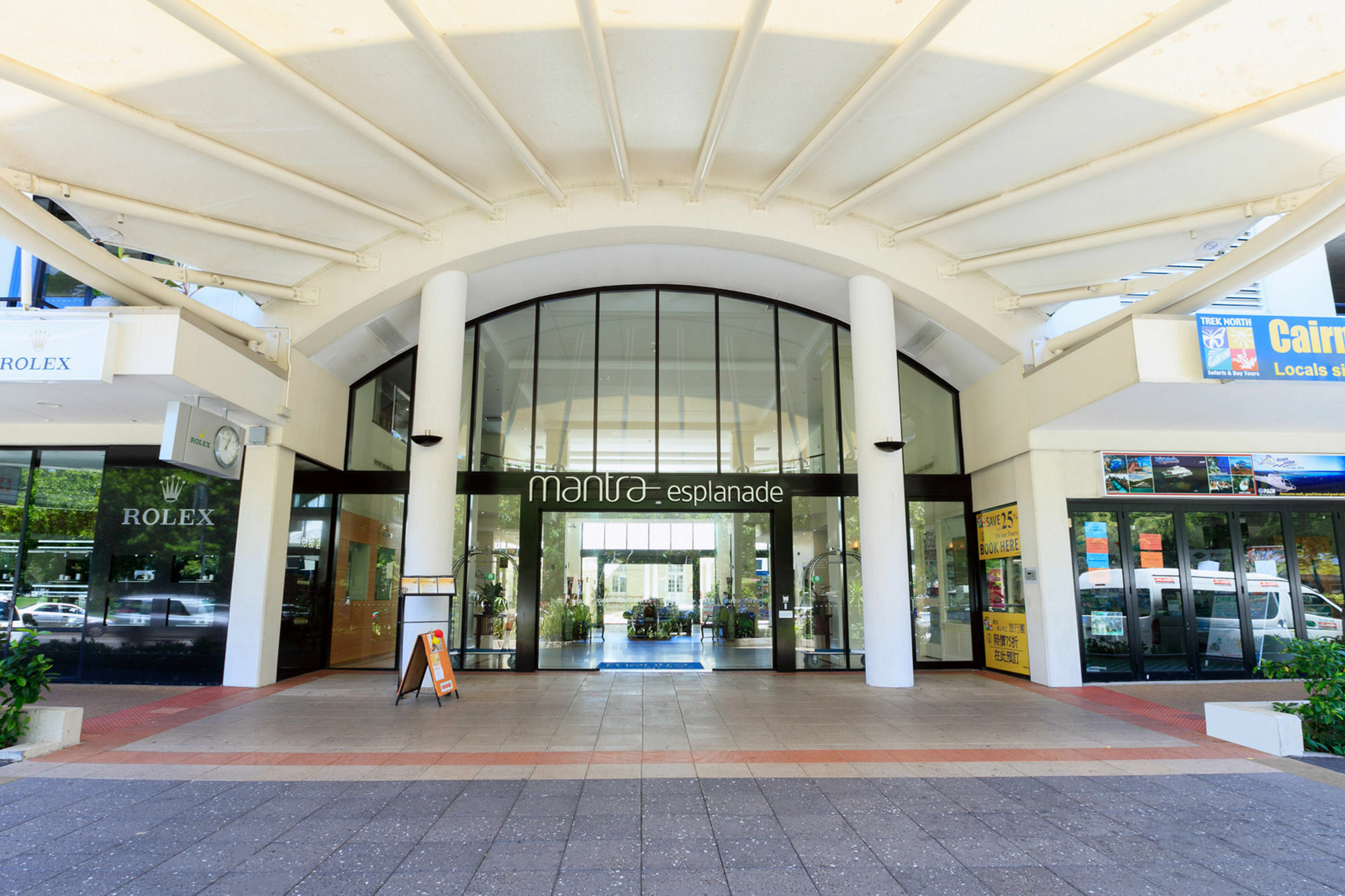 Mantra Esplanade Hotel Cairns Kültér fotó